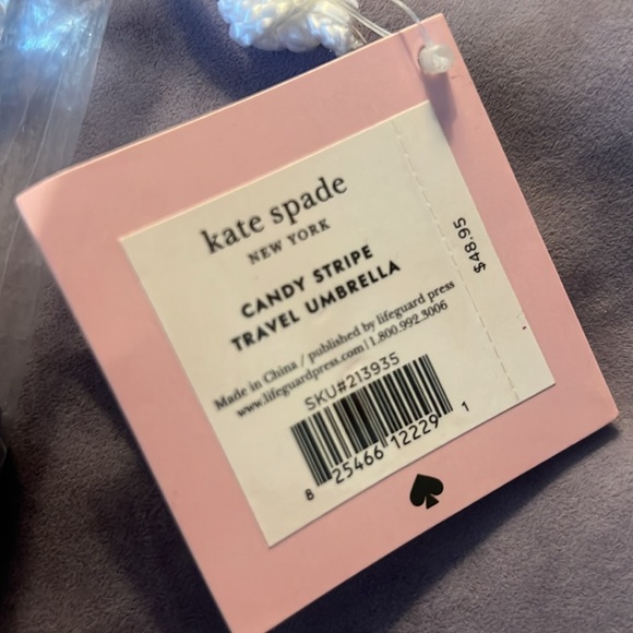 ๐๐ฑKate Spade โ ๏ธ Candy Stripe Umbrella NWT - Picture 4 of 7